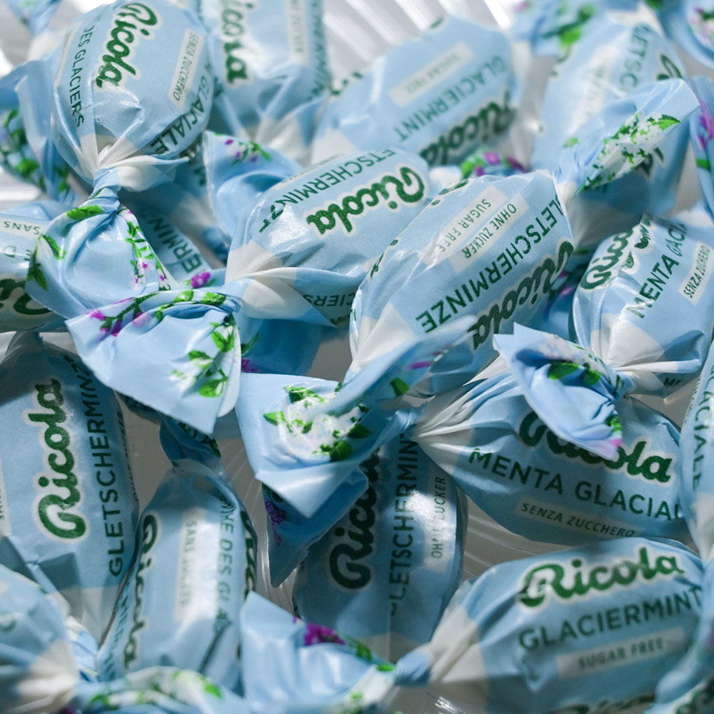 リコラ　グラッシャーミントハーブキャンディー １袋７０ｇ３６袋セット 送料無料 のど飴 スイスハーブキャンディー リコラ 合成香料着色不使用