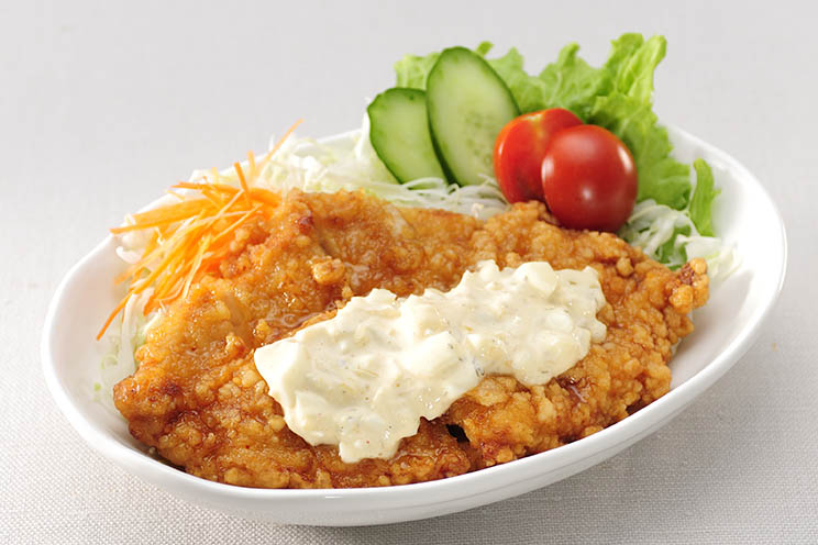 チキン南蛮のたれ200g スパウト 4個セット 送料無料 揚げた鶏肉にからめるだけで 宮崎の味 簡単調理
