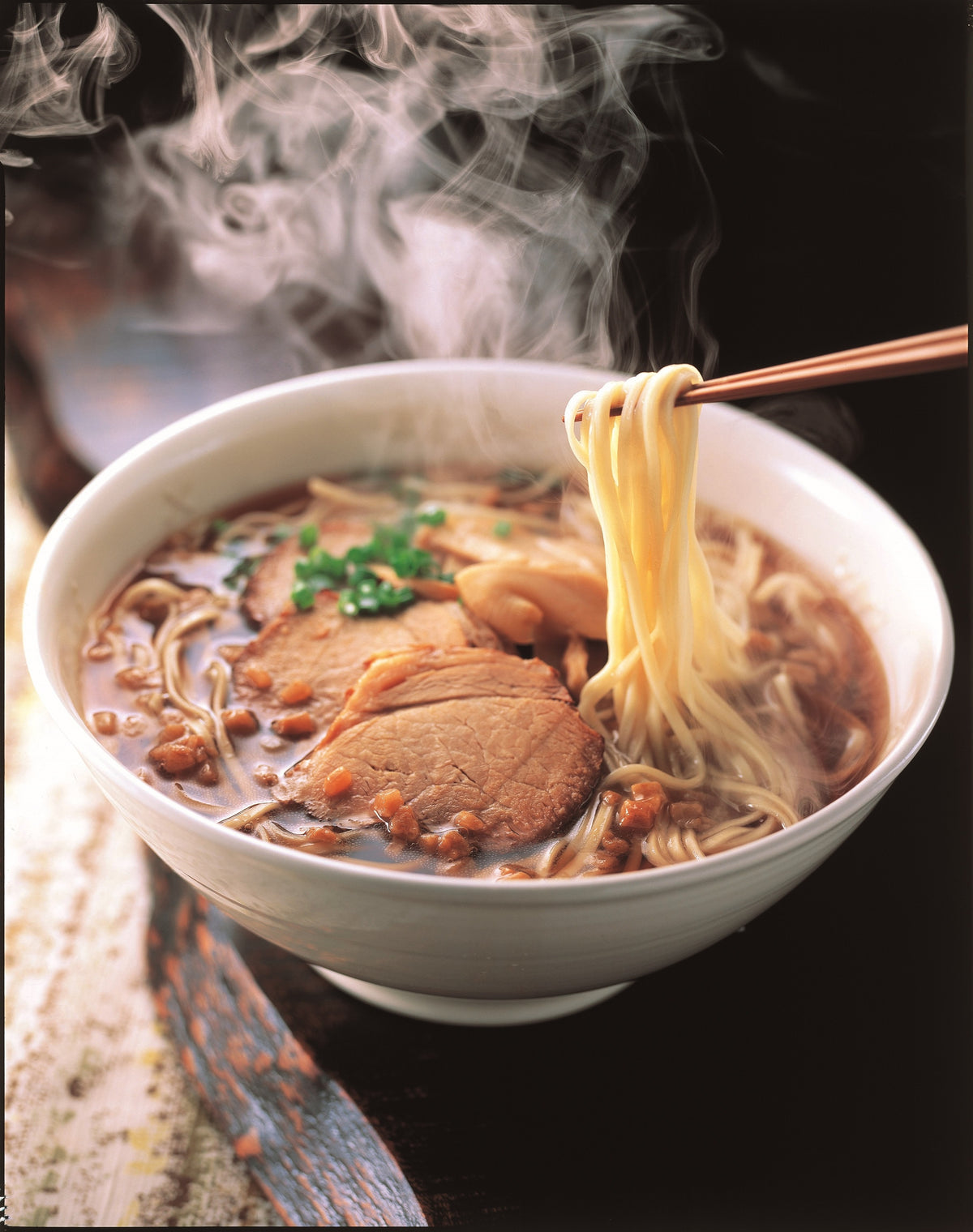 尾道ラーメン具付 しょうゆ味 生麺 スープ付 ２人前 １食につき麺１００ｇスープ５５ｇ チャーシュー・メンマ・ネギ付き 手土産袋付き 送料無料 阿藻珍味 ご当地ラーメン 拉麺 湯麺