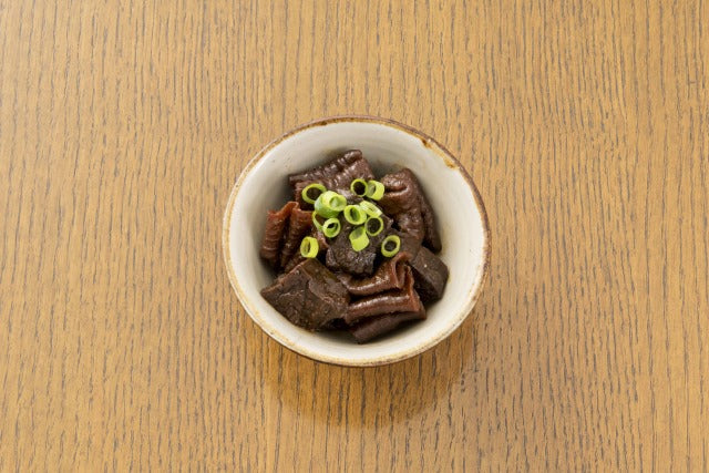 稲田屋 関東煮缶 １１０ｇ ４缶セット 送料込み 豚もつ・牛もつ味付け 缶詰 人気 ご当地 お取り寄せ 常温 そのまま食べれる 非常食 保存食 防災食 阿藻珍味 備蓄用 アウトドア 缶つま おつまみ ビール