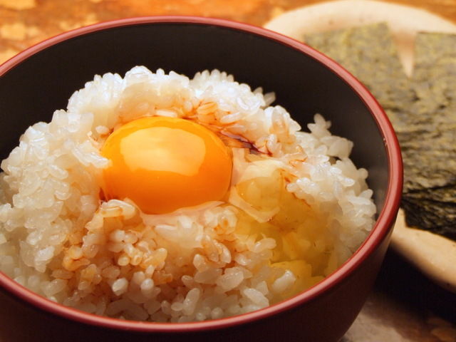 ビンゴソース ６本（３５０ｇ×６） 送料込み ウスターソースがベースに甘口と秘伝の香り ご当地ソース 広島県備後のソース お土産