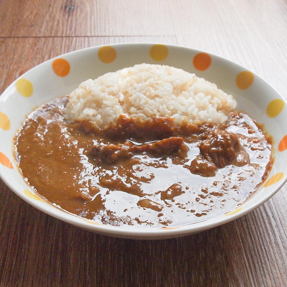 牛すじ カレー 中辛２００ｇ しまcaféきたたに 国産牛すじ肉使用 送料無料 ご当地カレー 瀬戸内ブランド認定商品